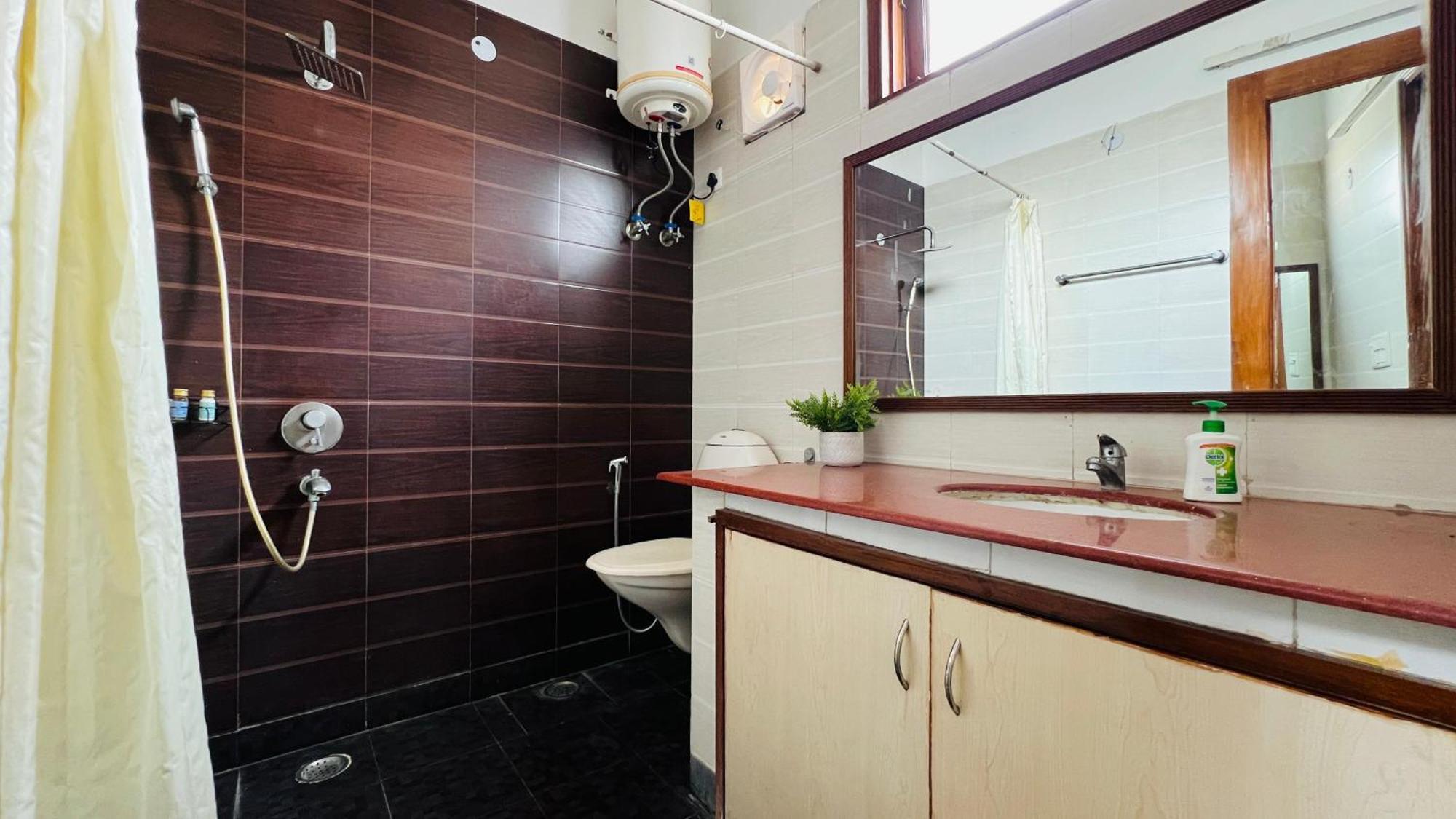 Apartment Bluo Classic 1bhk - Defence Colony Market